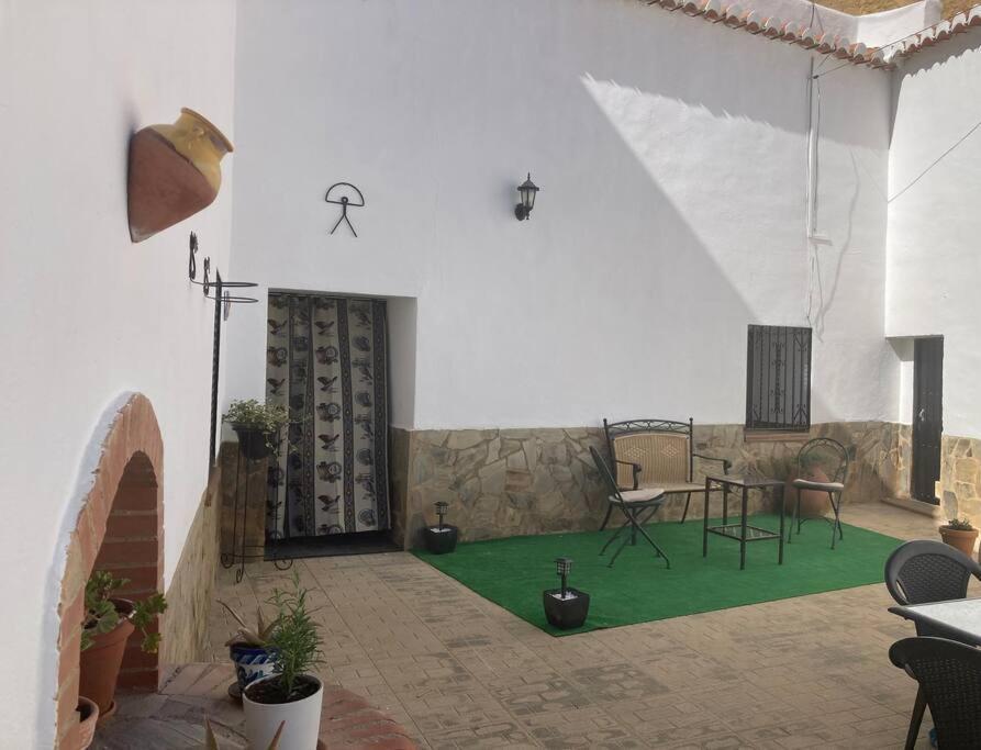 Vila Casa Cueva Rural Estacion De Guadix Exteriér fotografie